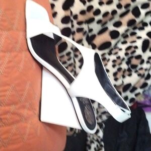 Vince Camuto Brand New Wedge Sandals Size 9M